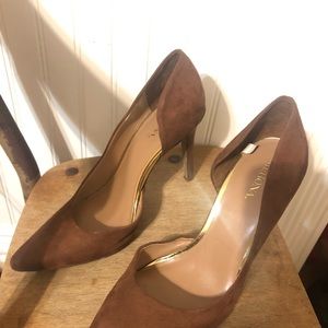 Like new- brown heels